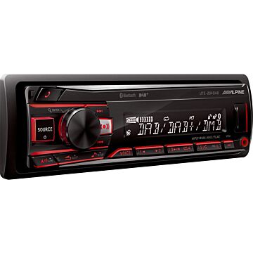 DAB+/FM-radio uten CD. Bluetooth HF & Streaming, 4 x 50W, 3 x 2VRCA linjeutg., USB og AUX i front, FLAC, m.m. Leveres m/DAB-antenne.